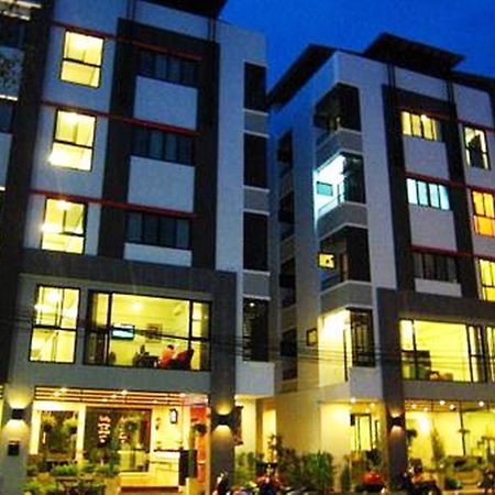 Centana Apartment Bangkok Exterior photo