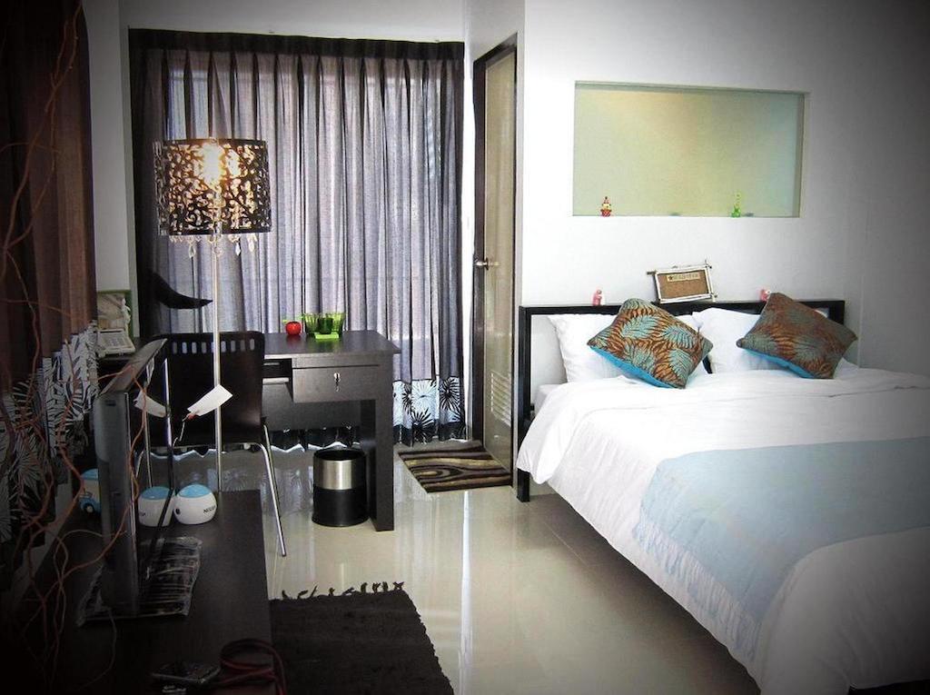 Centana Apartment Bangkok Exterior photo