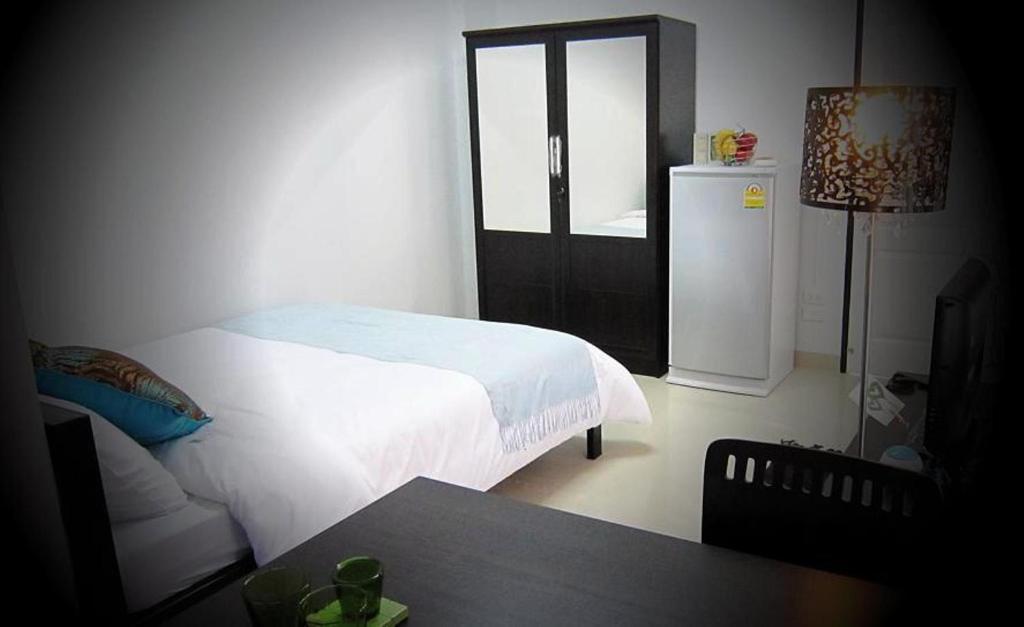Centana Apartment Bangkok Room photo
